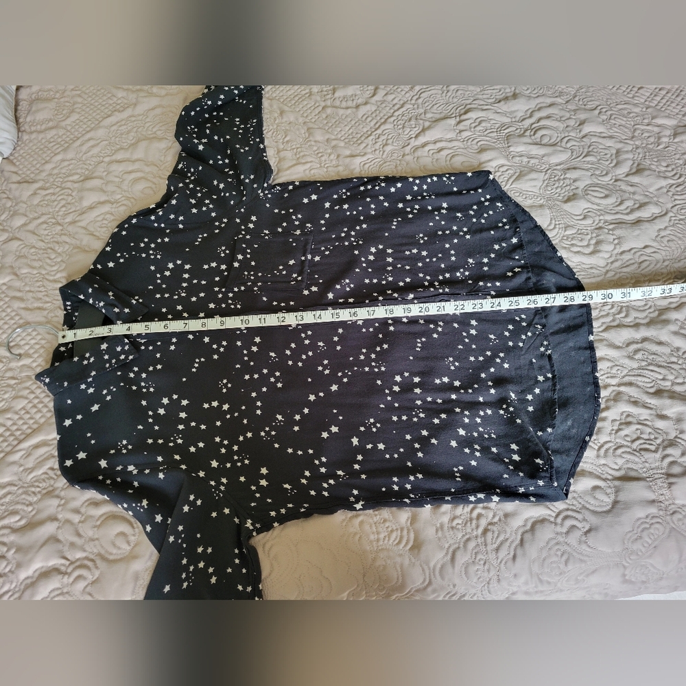 Rails Rayon Star Button Down Shirt Size Medium - image 5